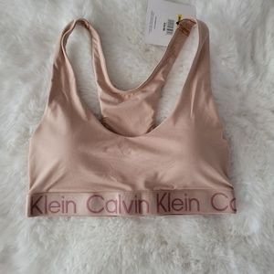 CALVIN KLEIN BRAND NEW LIGHTLY LINED BRALETTE. REMOVABLE PADDING SIZE M